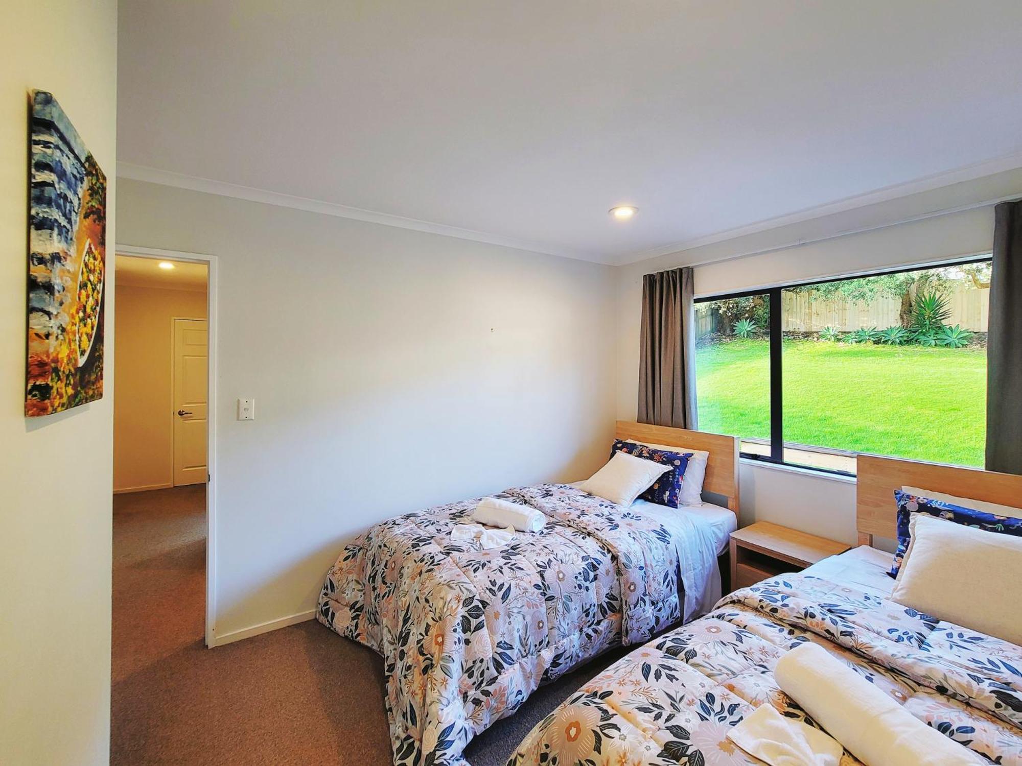 Sea View 5 Bedroom Holiday House Whangaparaoa Exterior foto