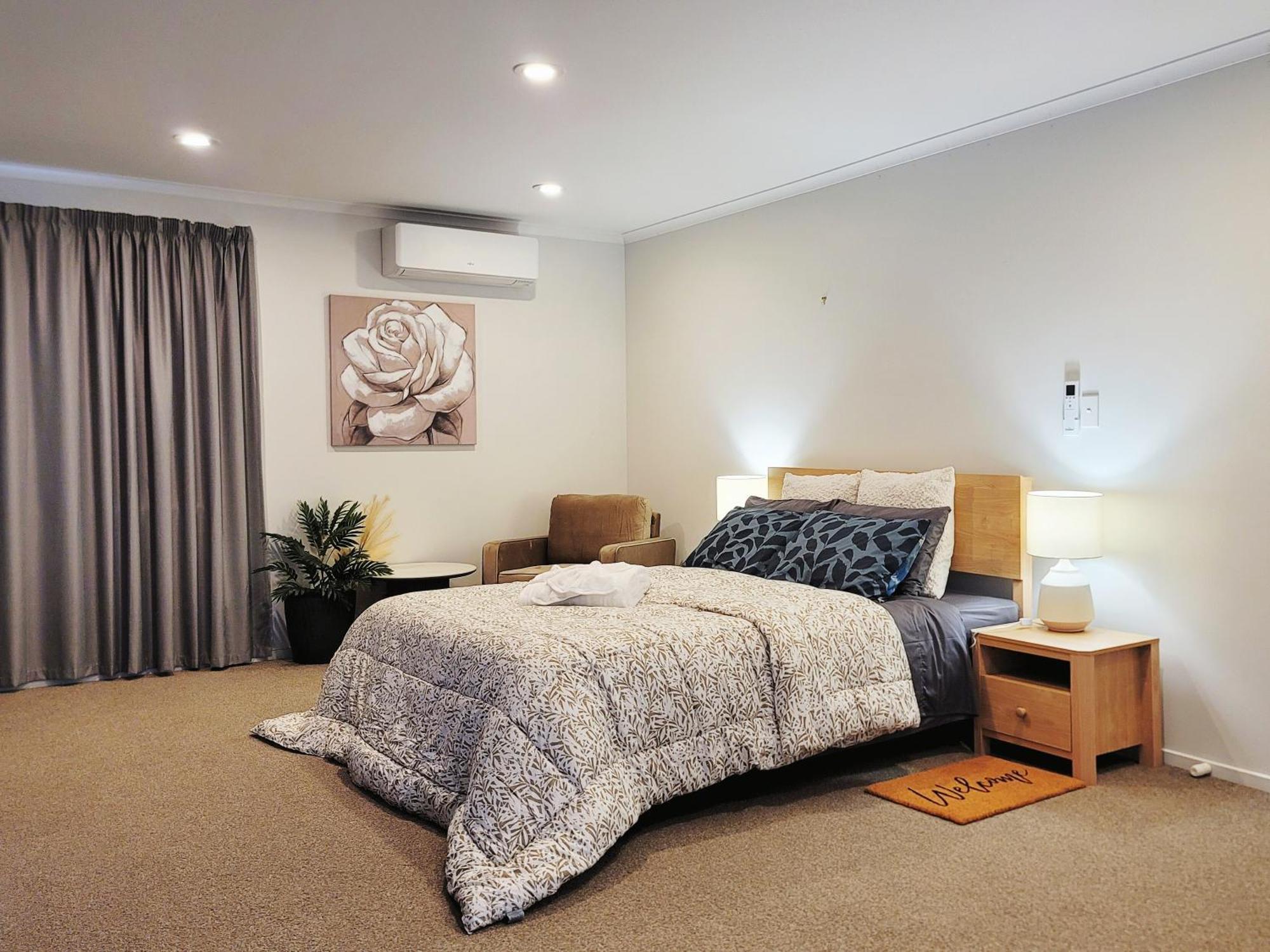 Sea View 5 Bedroom Holiday House Whangaparaoa Exterior foto
