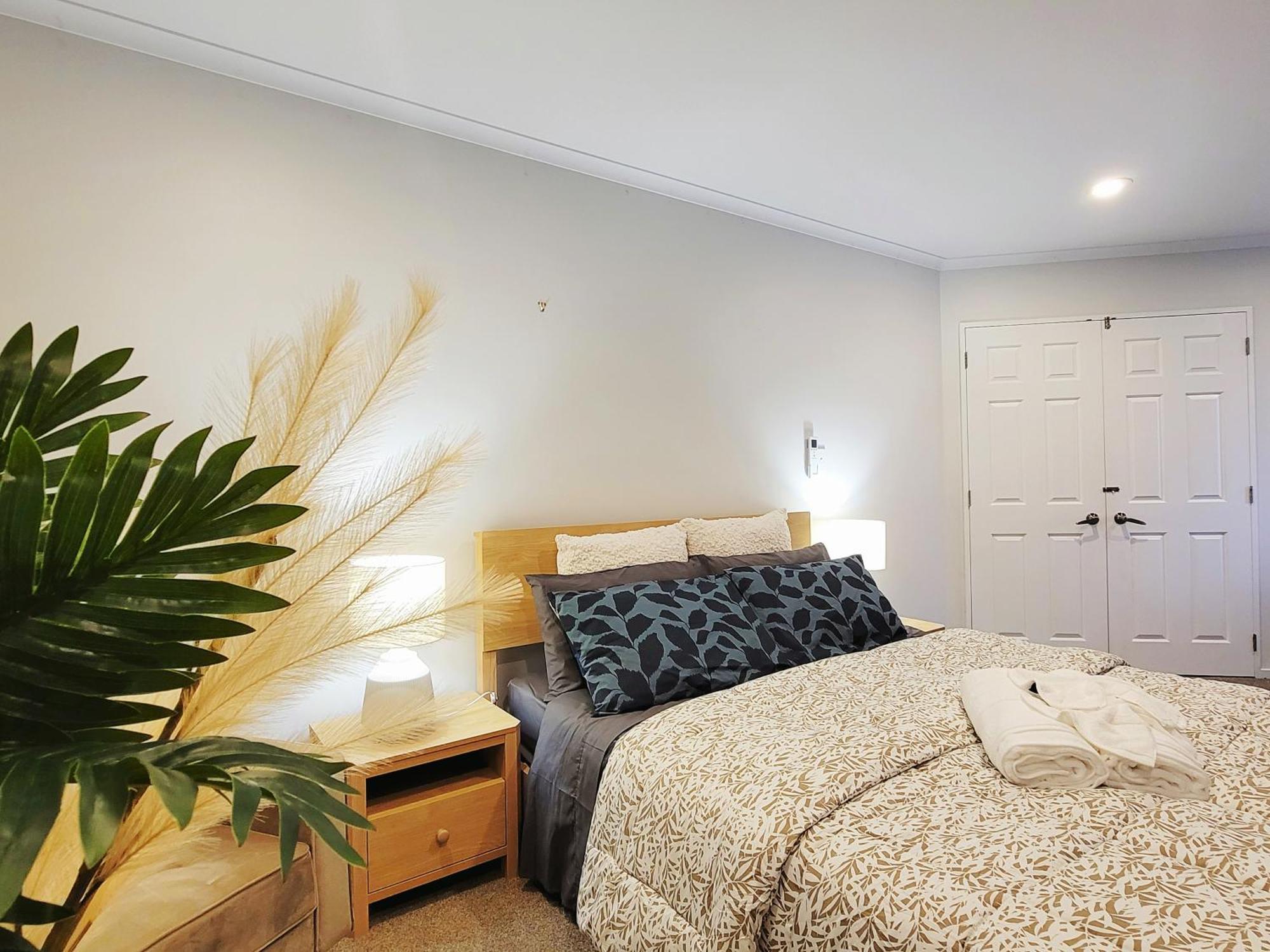 Sea View 5 Bedroom Holiday House Whangaparaoa Exterior foto