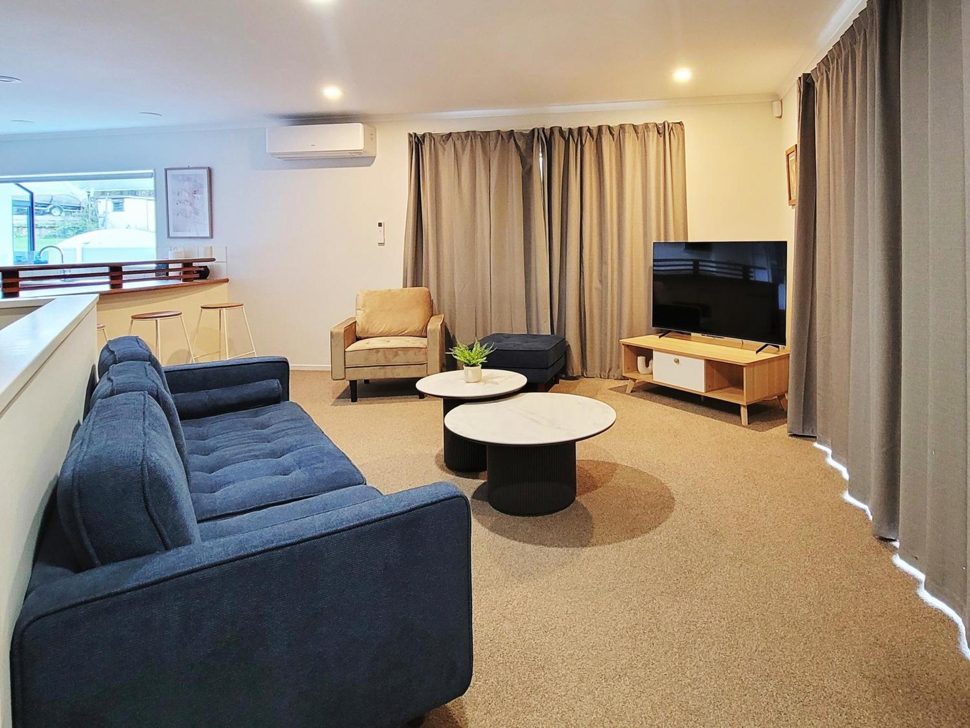 Sea View 5 Bedroom Holiday House Whangaparaoa Exterior foto